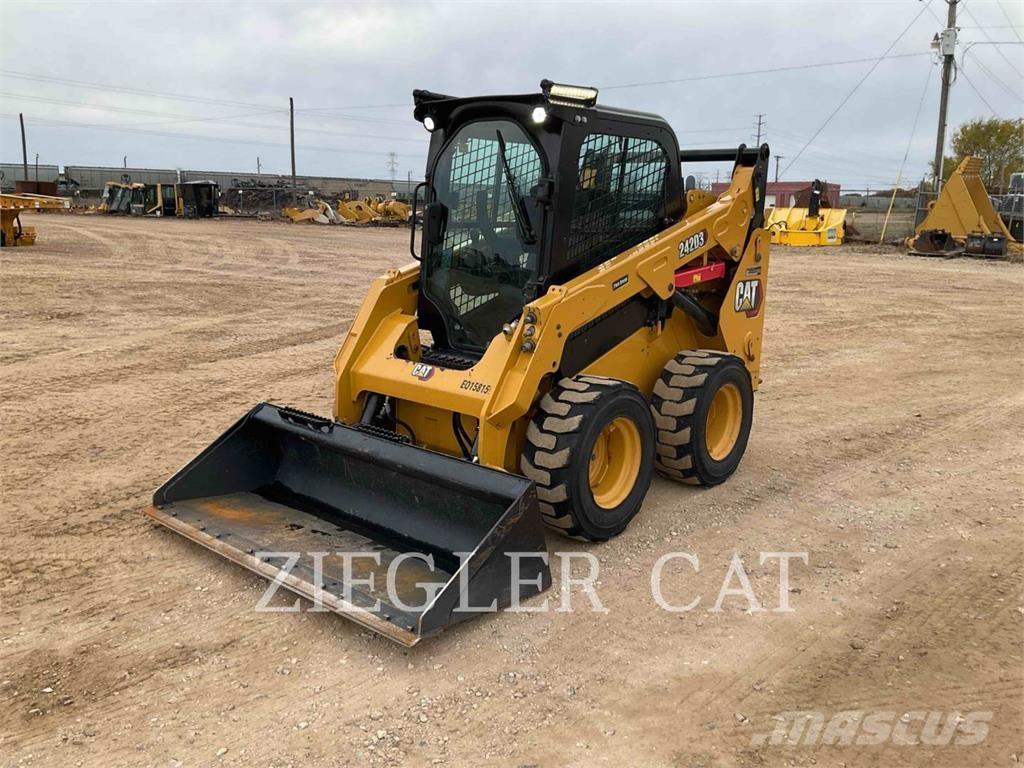 CAT 242D3 Skid steer loaders