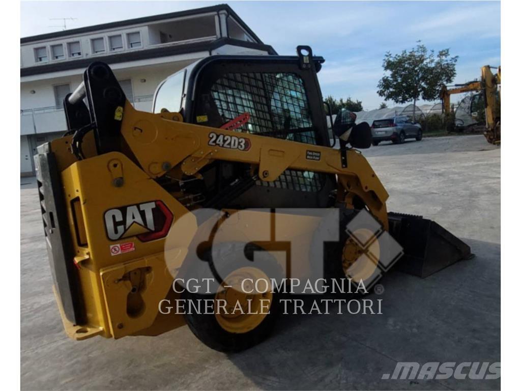 CAT 242D3 Skid steer loaders