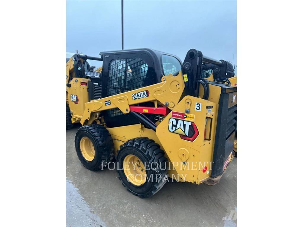 CAT 242D3HF2CA Skid steer loaders