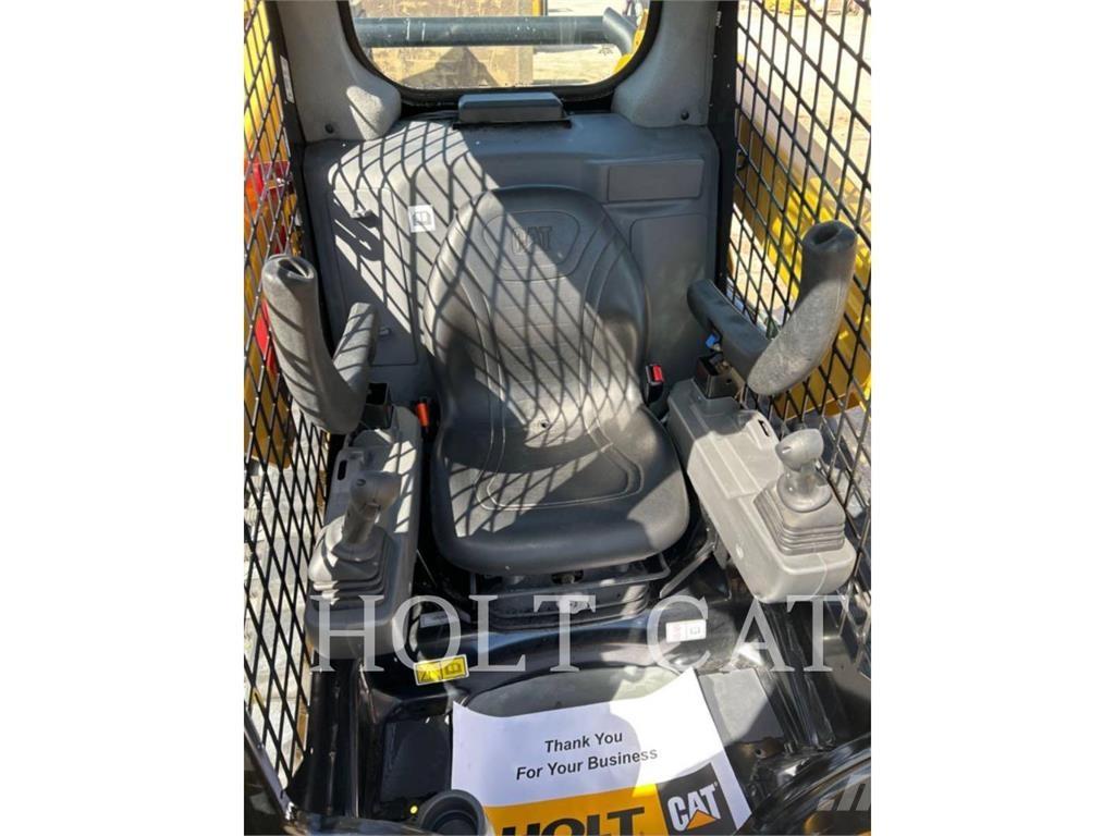 CAT 249D Skid steer loaders