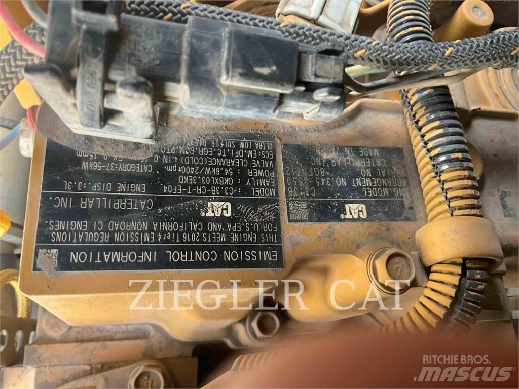 CAT 257D Crawler loaders