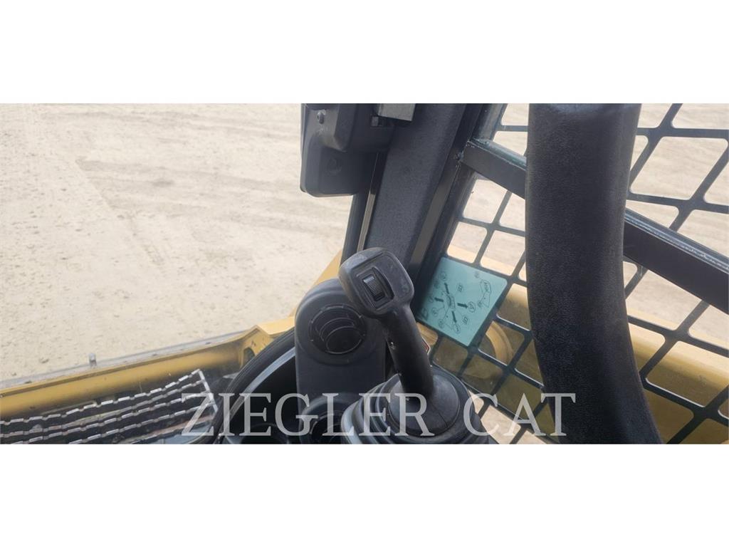 CAT 257D Crawler loaders