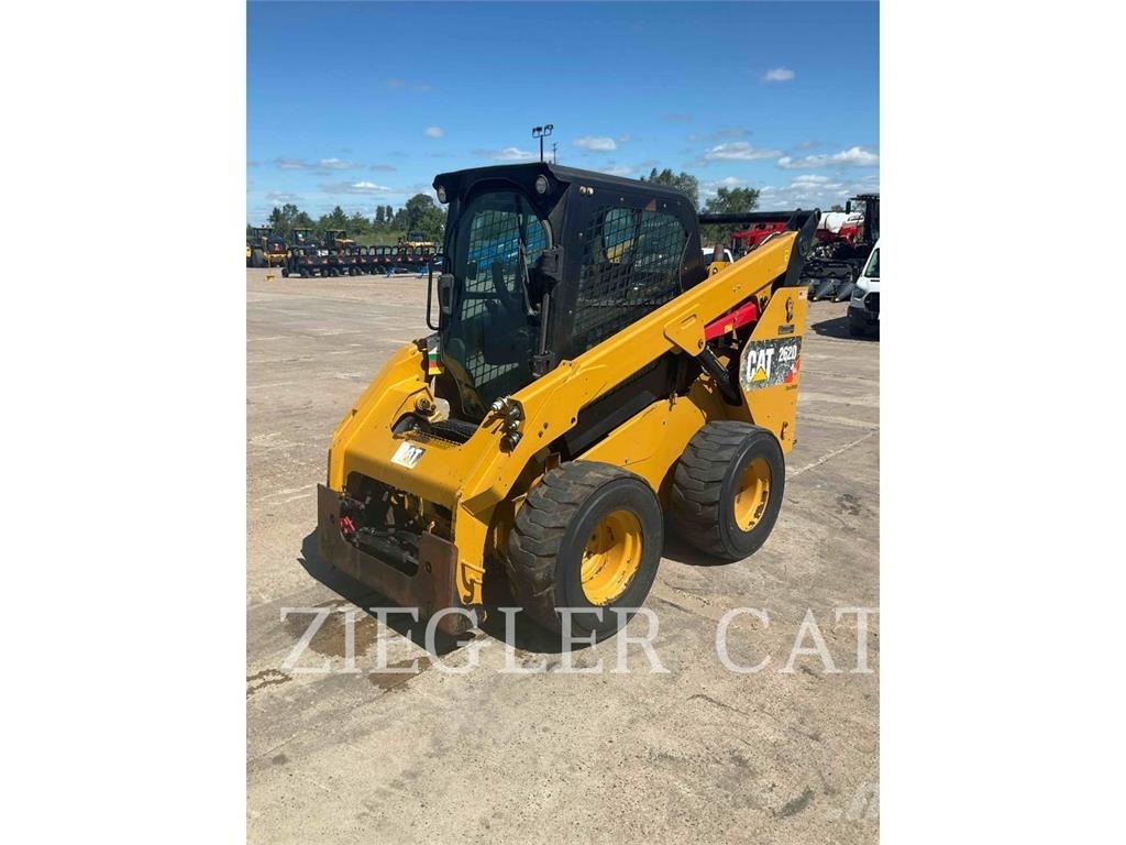 CAT 262D Skid steer loaders