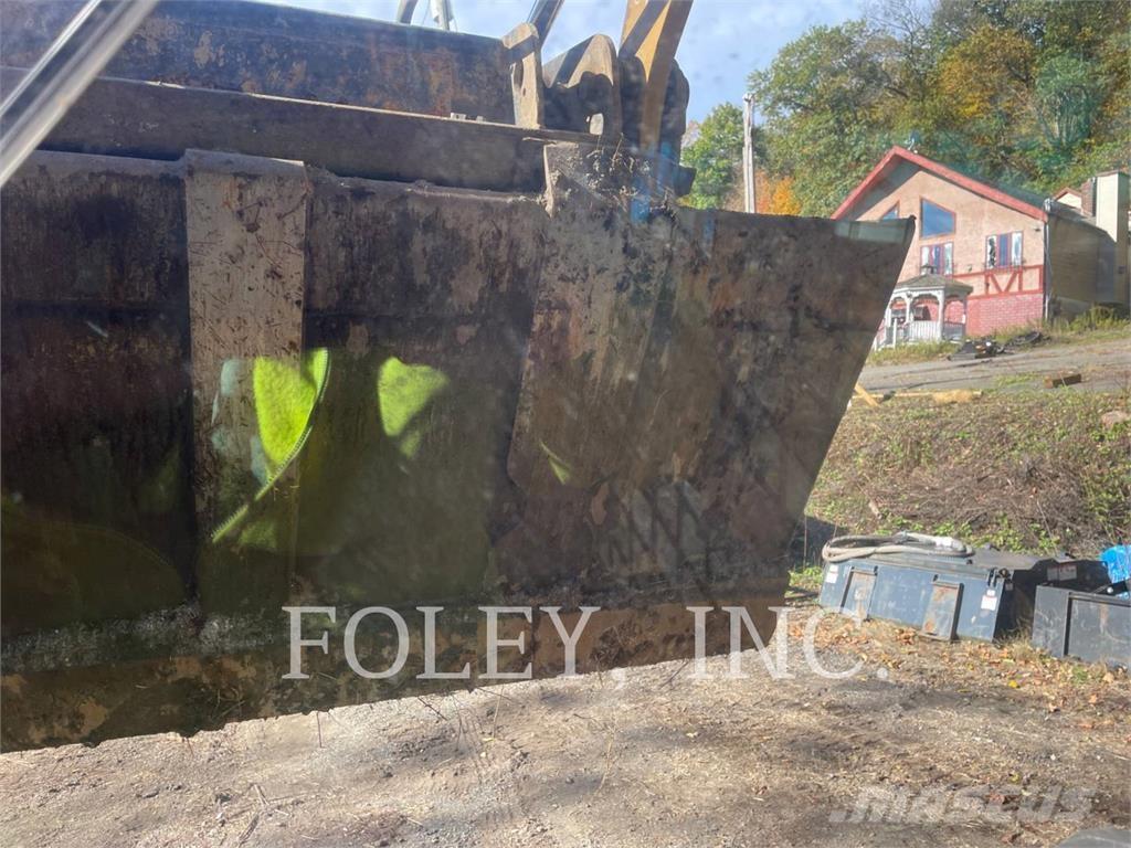 CAT 262D Skid steer loaders