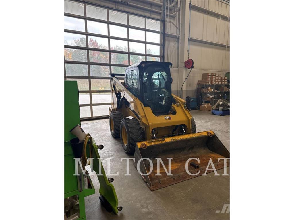 CAT 262D 3 Skid steer loaders