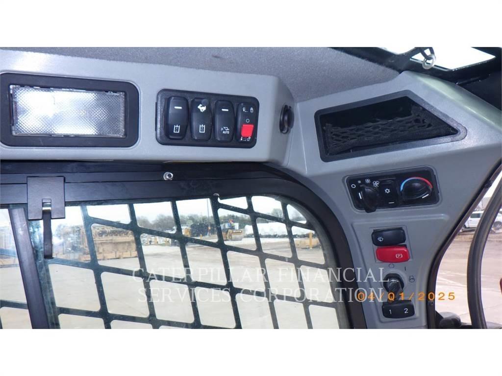 CAT 262D3 Skid steer loaders