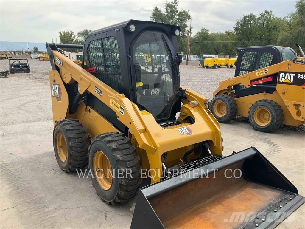 CAT 262D3 Skid steer loaders