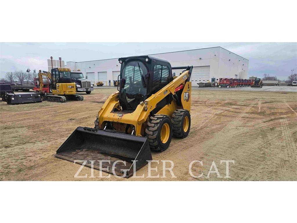 CAT 262D3 Skid steer loaders
