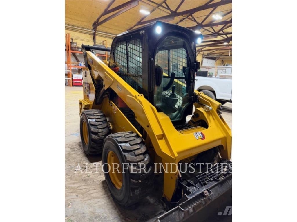 CAT 262D3 Skid steer loaders