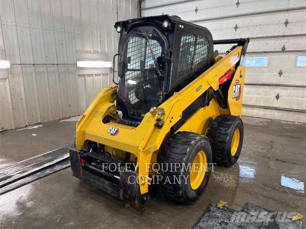 CAT 262D3STD2C Skid steer loaders