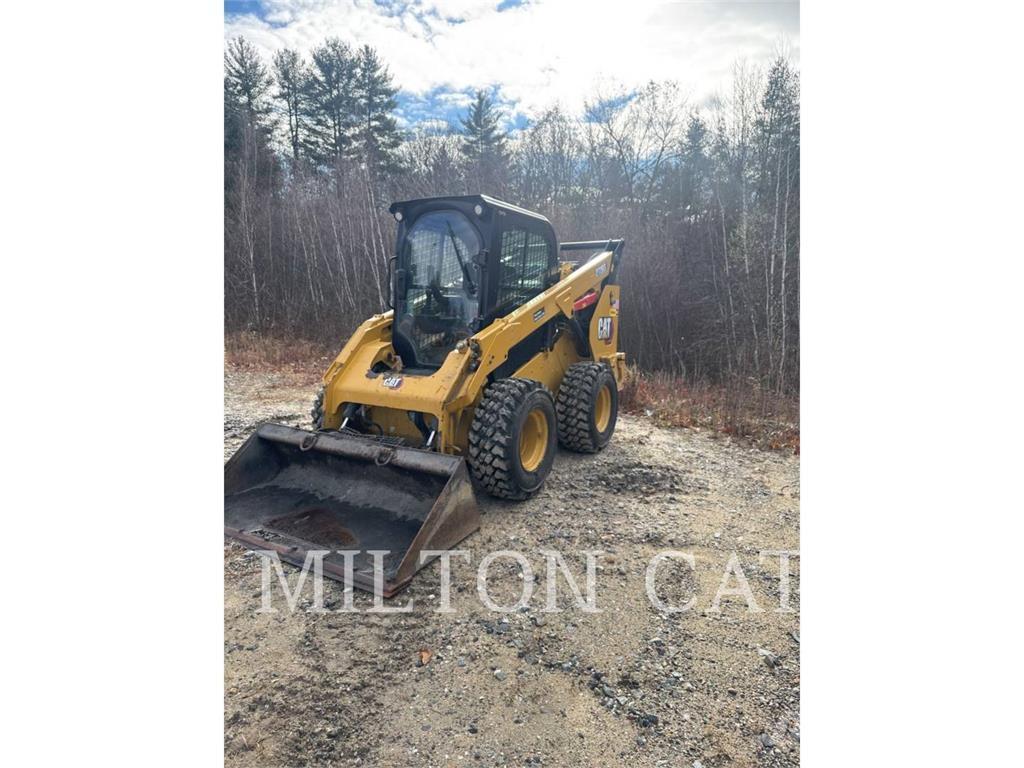 CAT 272D 3 Skid steer loaders