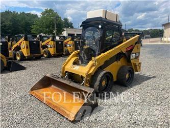 CAT 272D2 Skid steer loaders