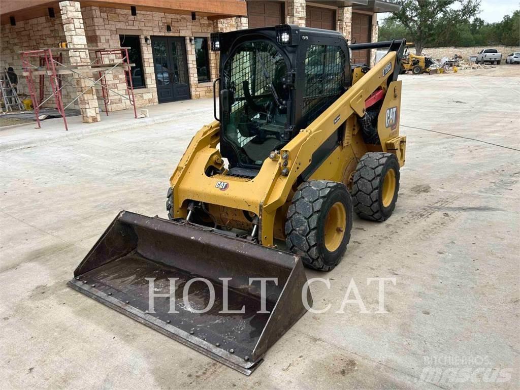 CAT 272D3 Skid steer loaders