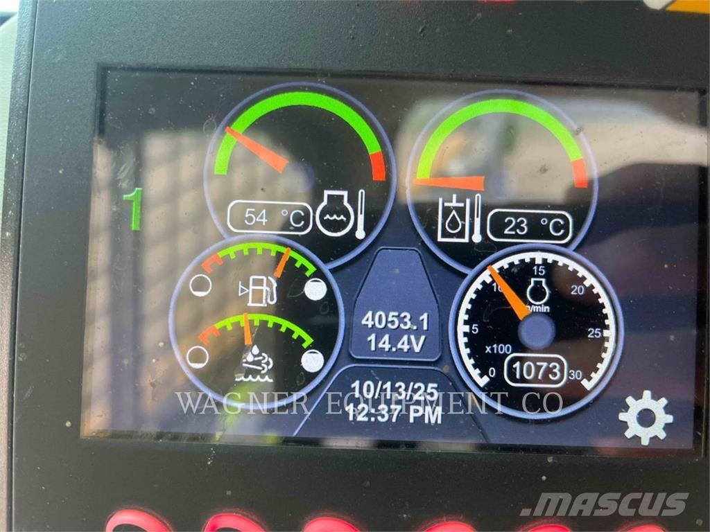 CAT 272D3 Skid steer loaders