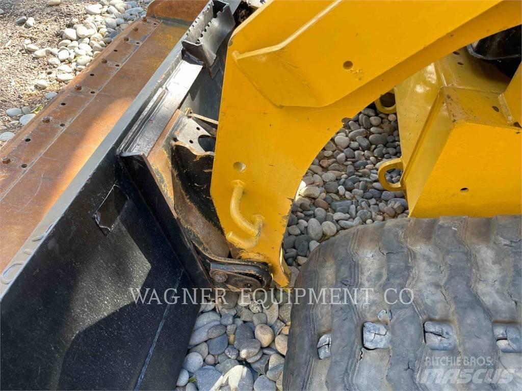 CAT 279D Crawler loaders