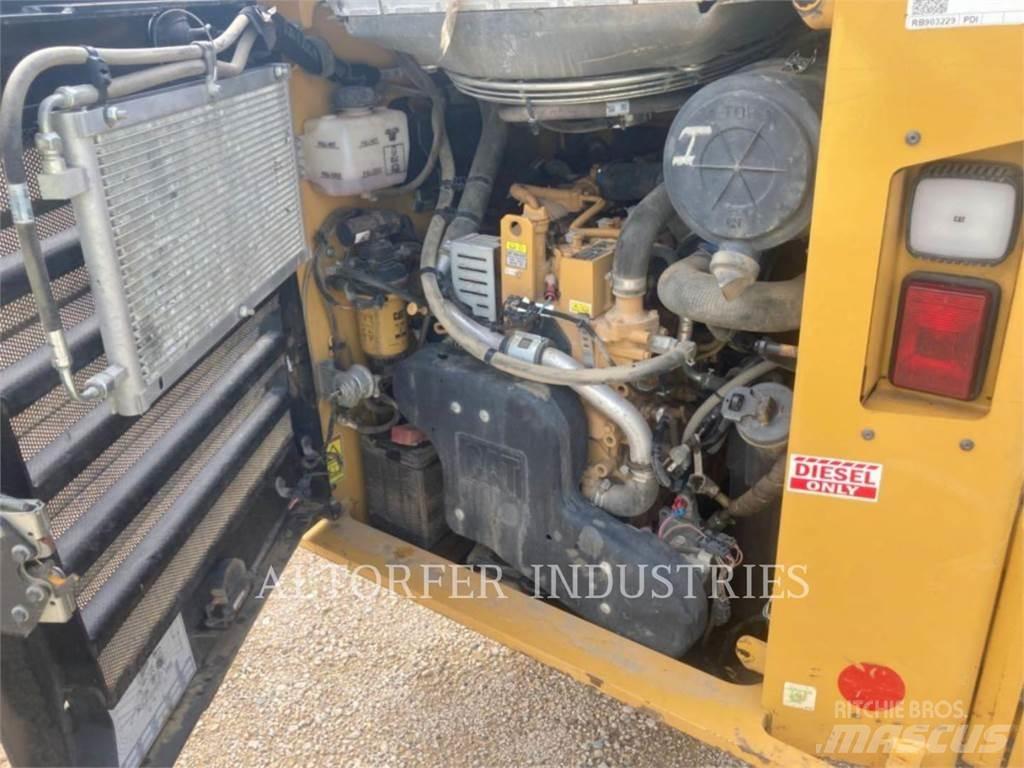 CAT 279D3 Skid steer loaders