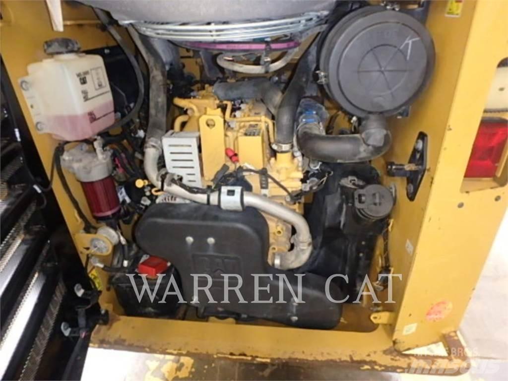 CAT 289D Crawler loaders