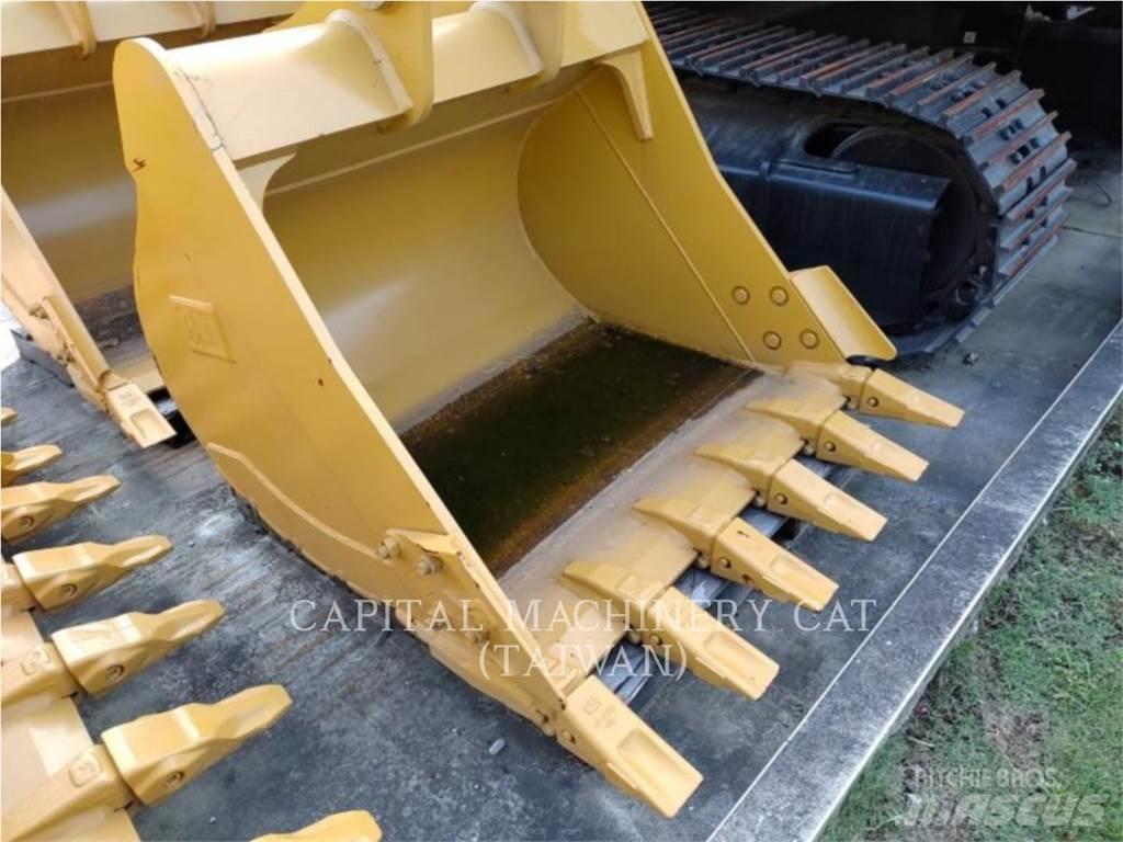 CAT 320 Buckets