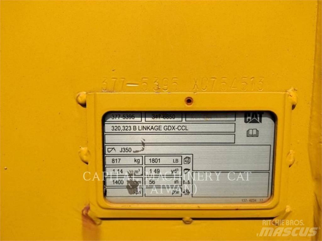 CAT 320 Buckets