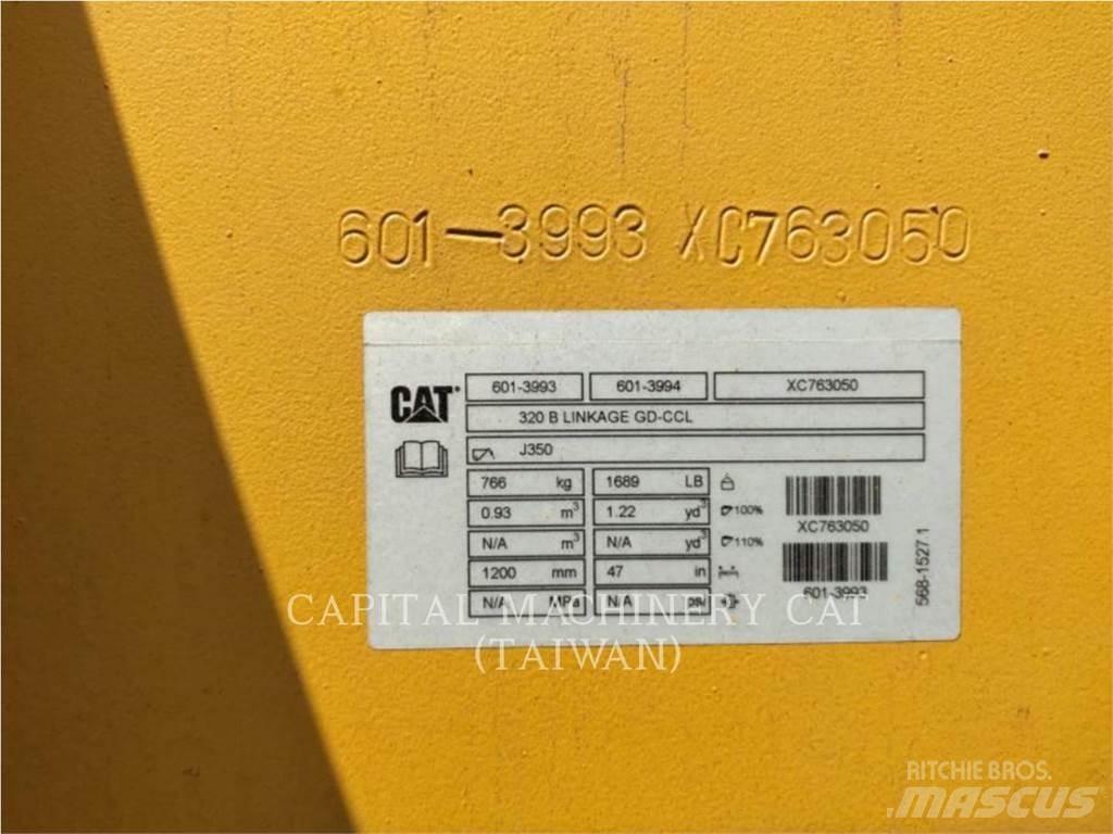 CAT 320 Buckets