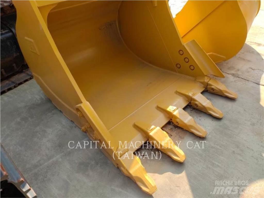 CAT 323 Buckets