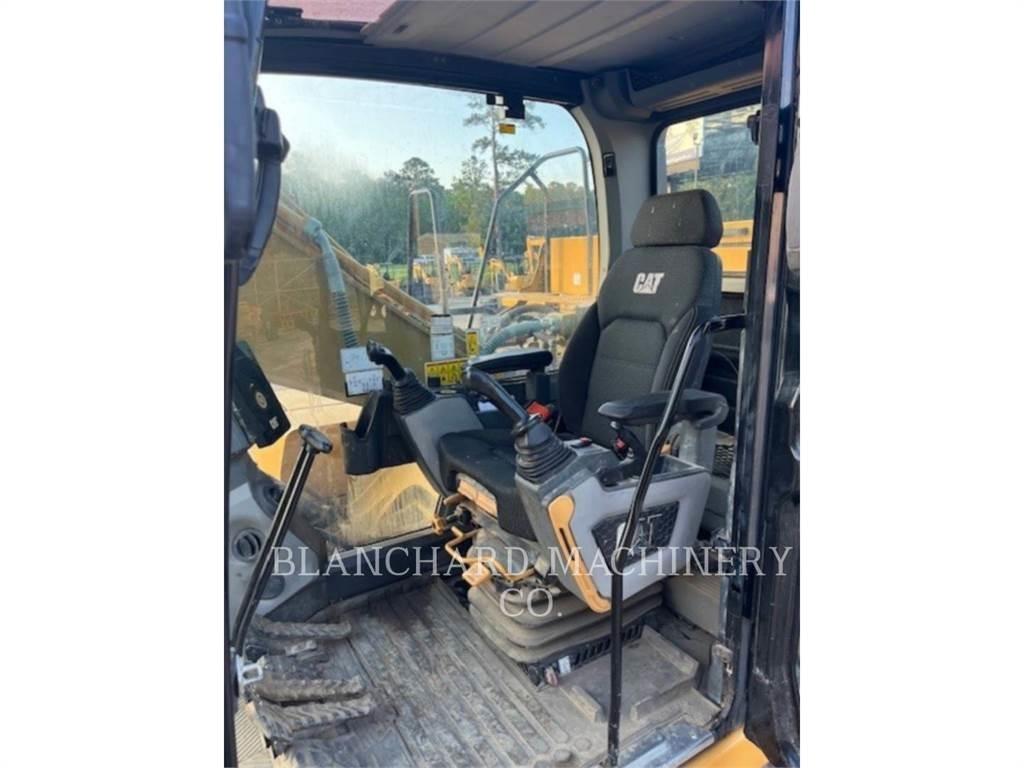 CAT 323 Crawler excavators