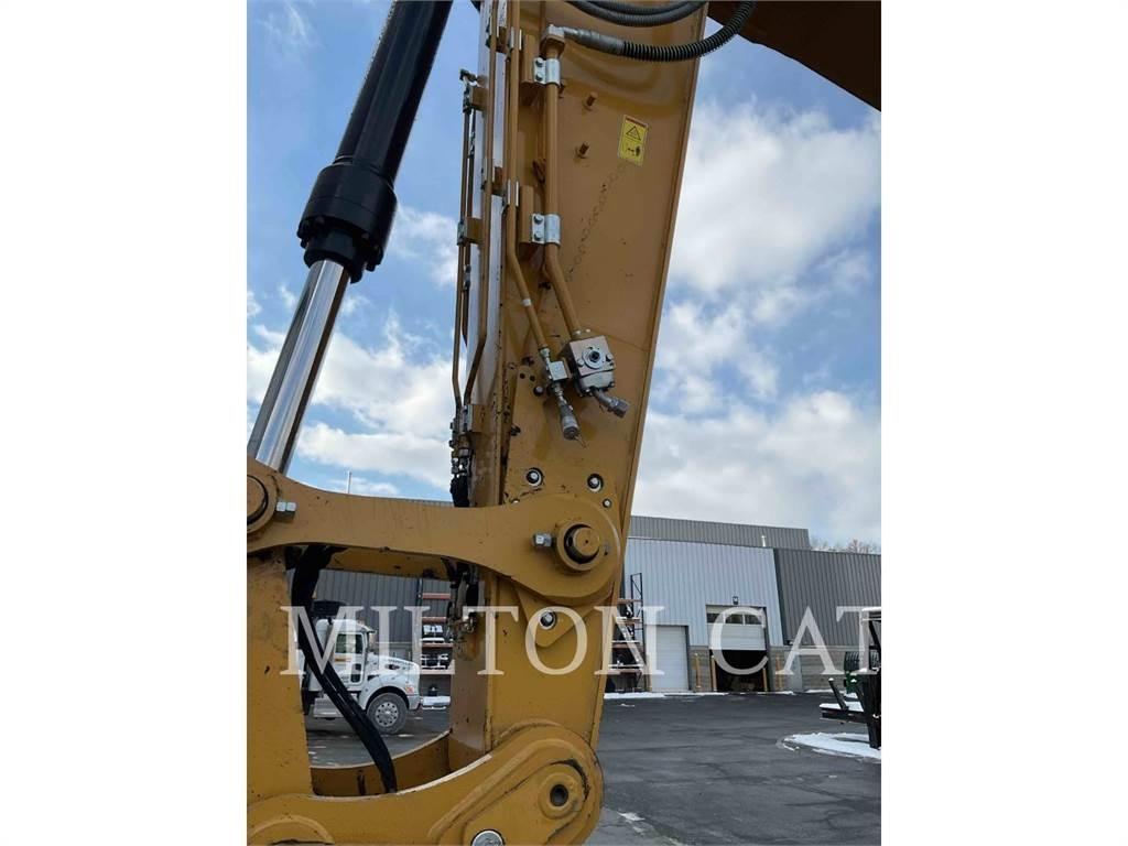 CAT 335 Crawler excavators