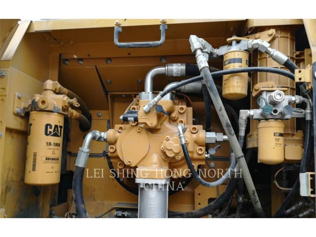 CAT 336D2 Crawler excavators