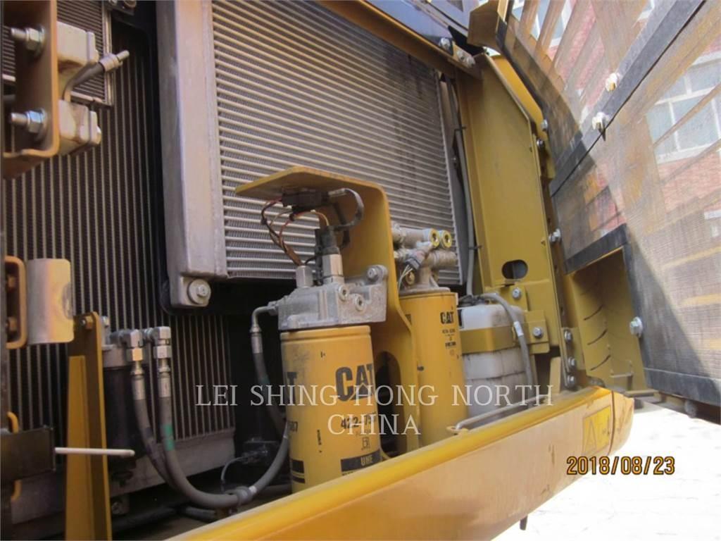 CAT 336D2 Crawler excavators