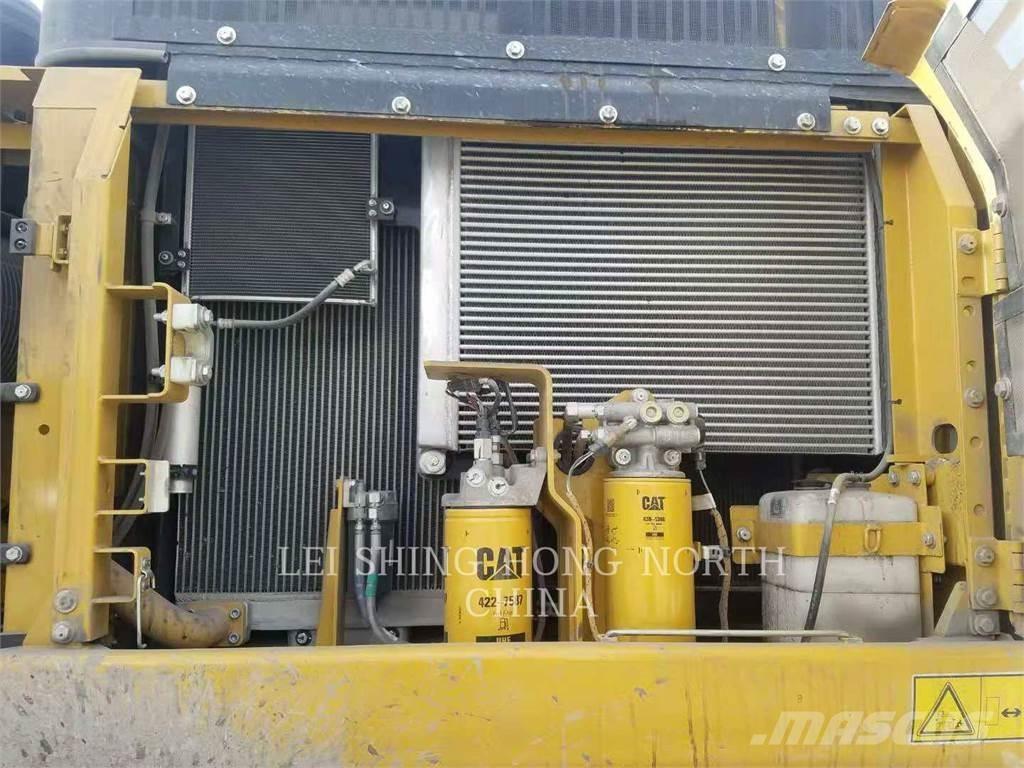 CAT 336D2 Crawler excavators