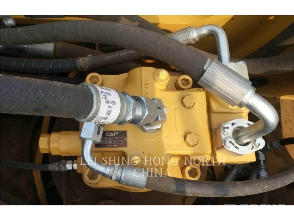 CAT 336D2 Crawler excavators