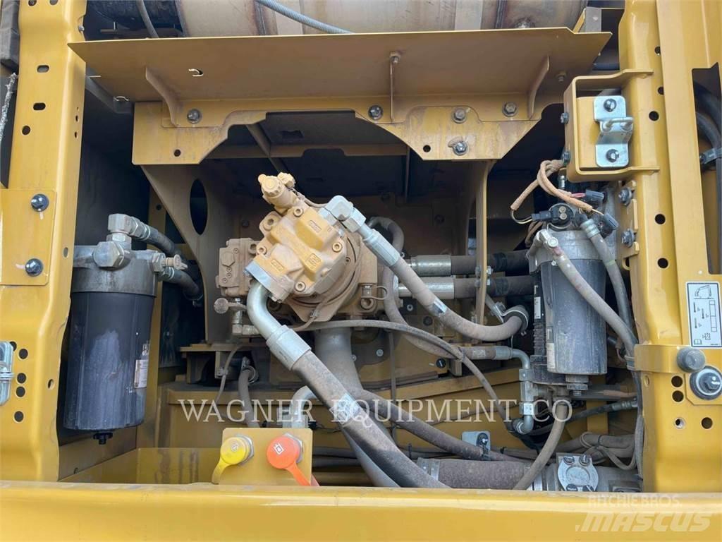 CAT 340 Crawler excavators