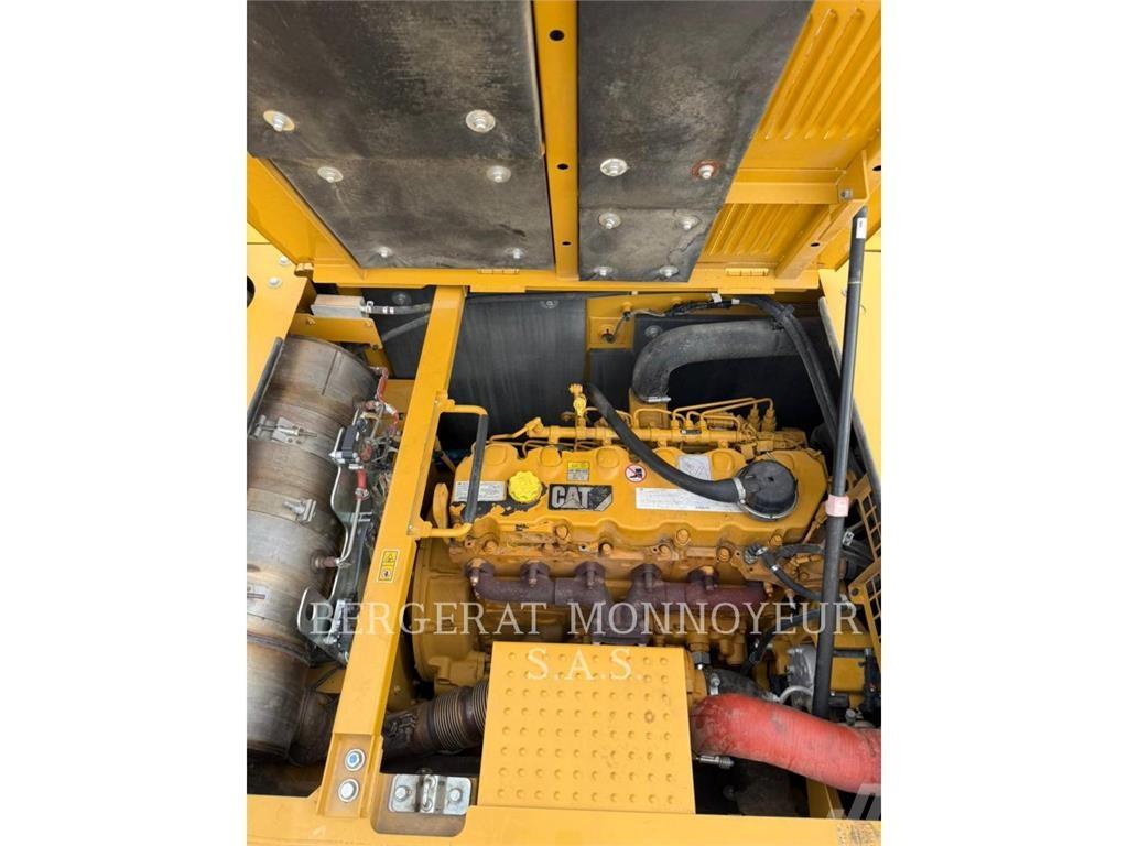 CAT 340 Crawler excavators