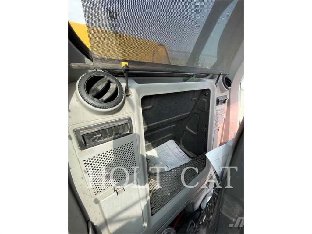 CAT 340 12 Crawler excavators