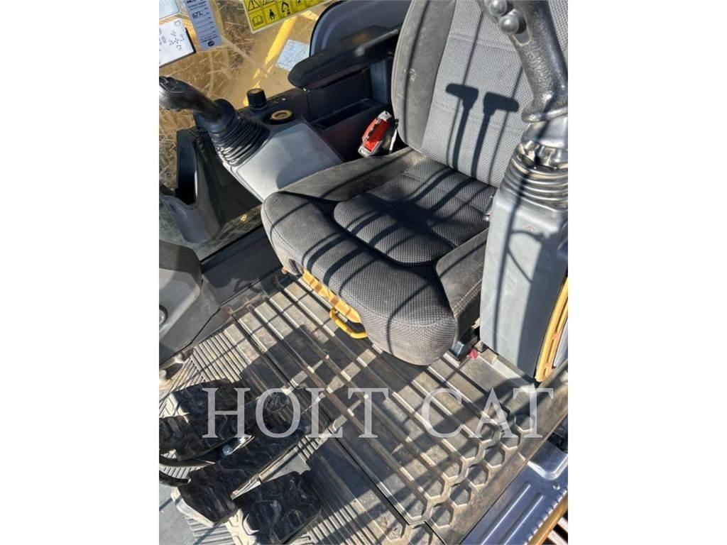 CAT 352 11 TC Crawler excavators