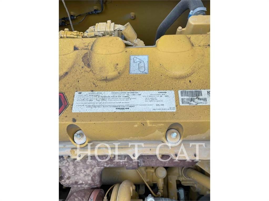 CAT 352 12 Crawler excavators