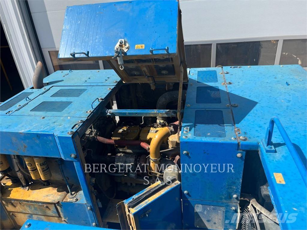 CAT 390F Crawler excavators