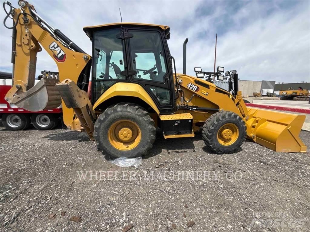 CAT 420 Backhoe
