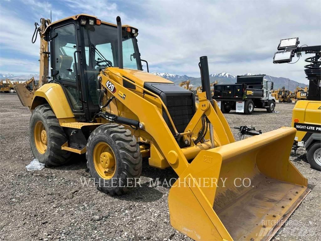 CAT 420 Backhoe