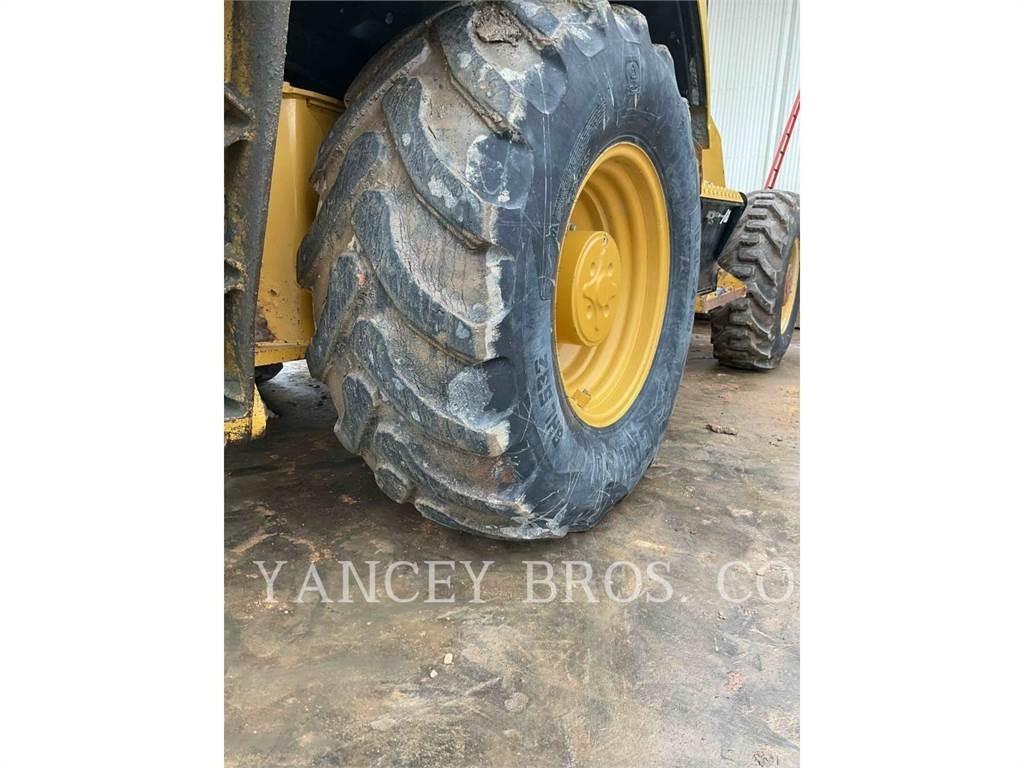 CAT 420 Backhoe