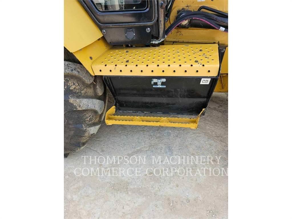 CAT 420 Backhoe