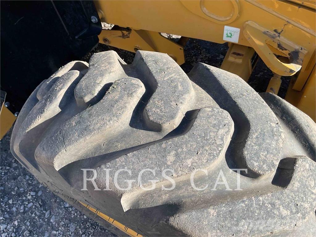 CAT 420 4AEM Backhoe