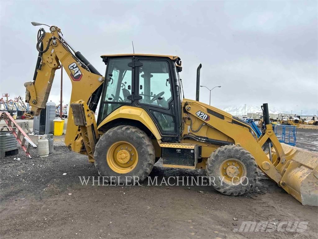 CAT 420 CF Backhoe