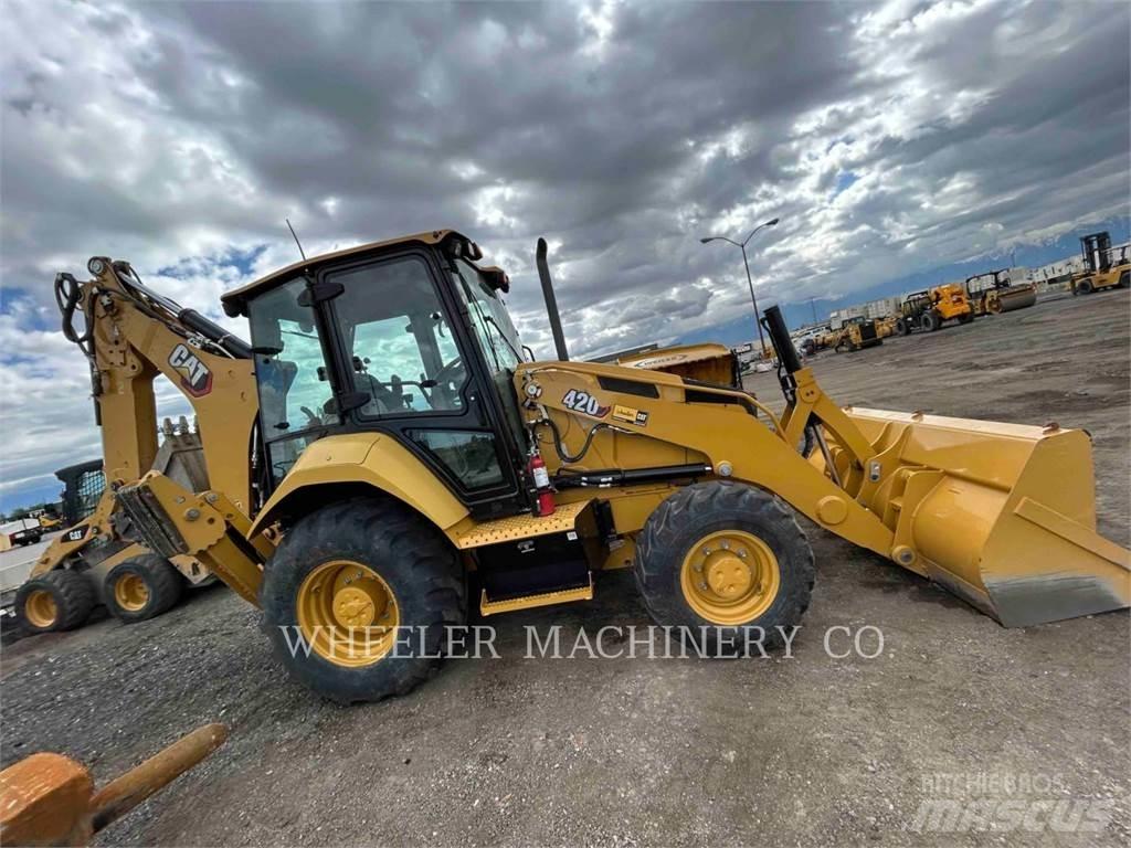 CAT 420 CF Backhoe