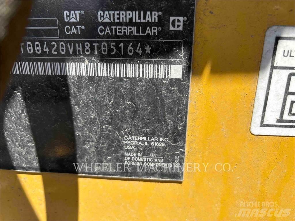 CAT 420 CF Backhoe