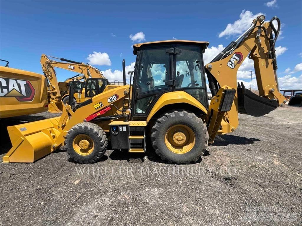 CAT 420 CF Backhoe