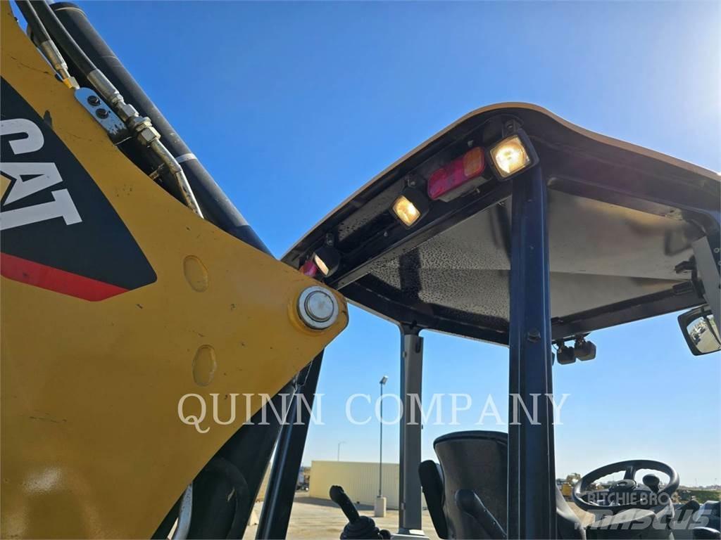 CAT 420F2 Backhoe