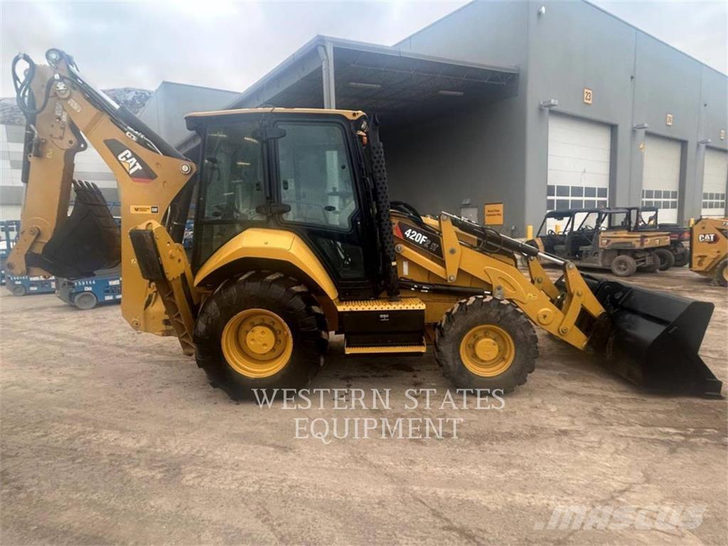 CAT 420F2 Backhoe