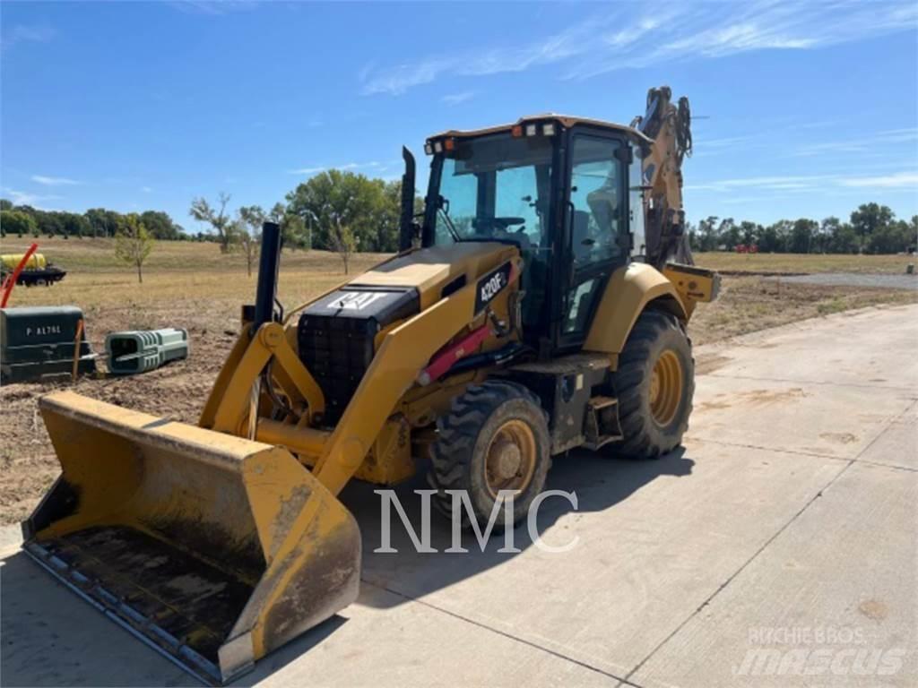 CAT 420F2 ST Backhoe
