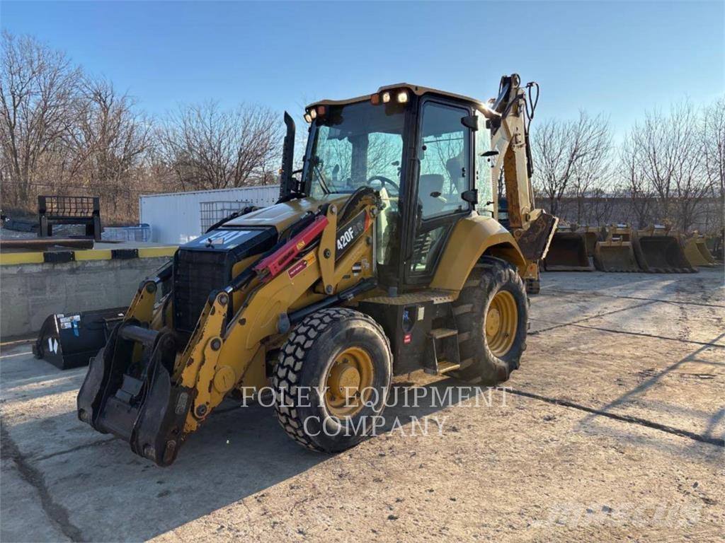 CAT 420F2IT Backhoe